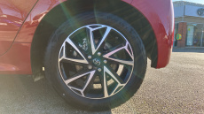 Toyota Yaris 1.5 Hybrid Design 5dr CVT Hybrid Hatchback